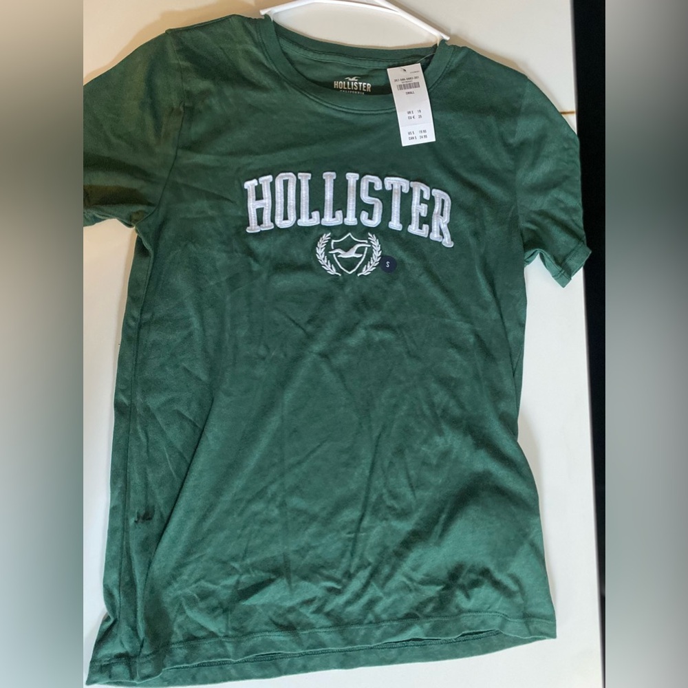 Hollister Green Graphic Tee
